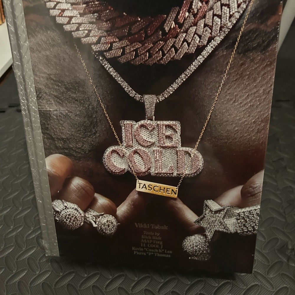 Ice Cold: Hip Hop Jewelry Coffee Table Book - Picture 2 of 7